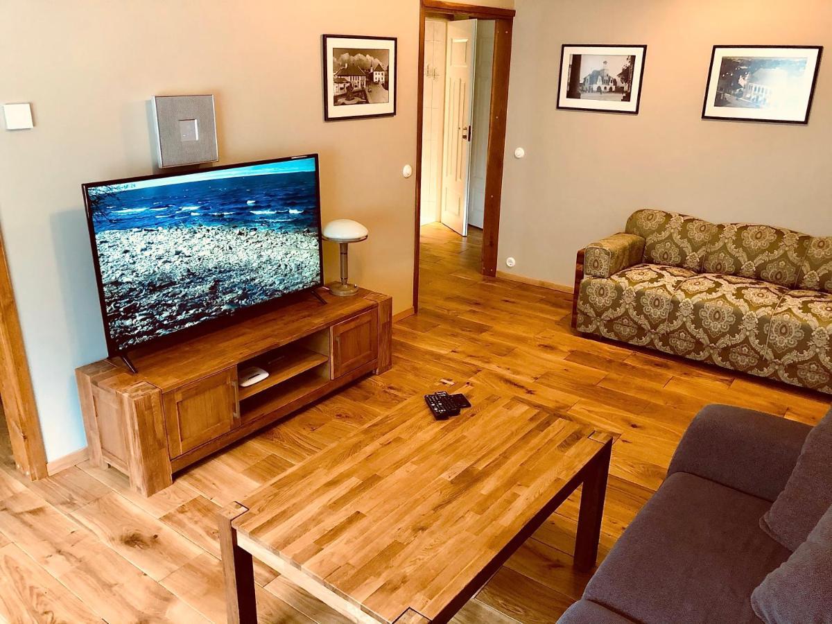 Kohtu Apartment Unique Kuressaare Kültér fotó