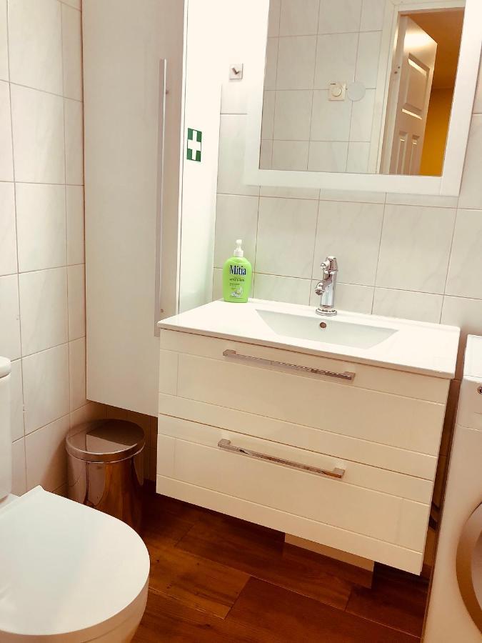 Kohtu Apartment Unique Kuressaare Kültér fotó