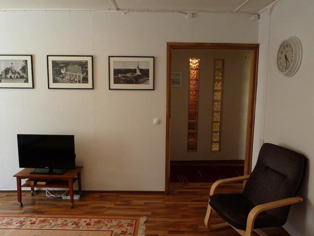 Kohtu Apartment Unique Kuressaare Kültér fotó